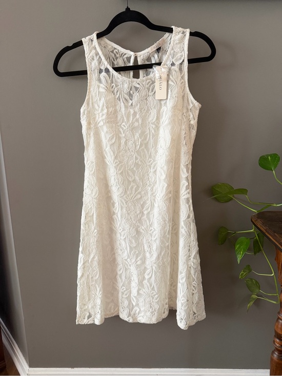 Halo Dresses & Skirts - NWT *** Halo Ivory Lace Sleeveless Mini Dress. Size Small